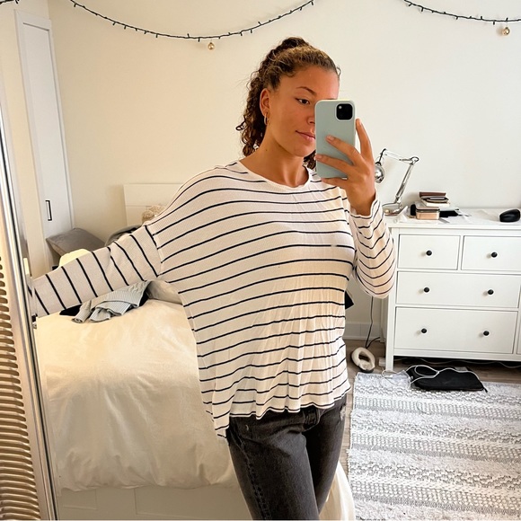 American Eagle aerie long sleeve - Picture 4 of 6